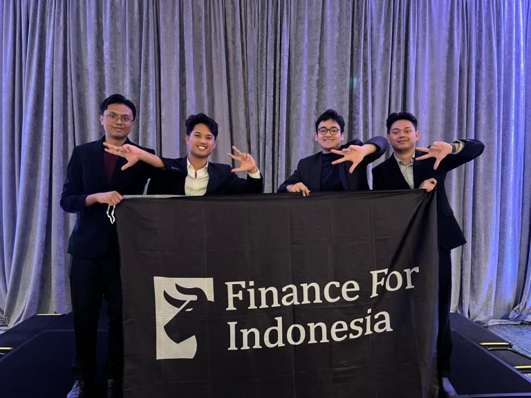 Tim Mahasiswa Universitas Indonesia Raih Grand Finalist Sauder Capital Market Challenge 2025/2026 di Kanada